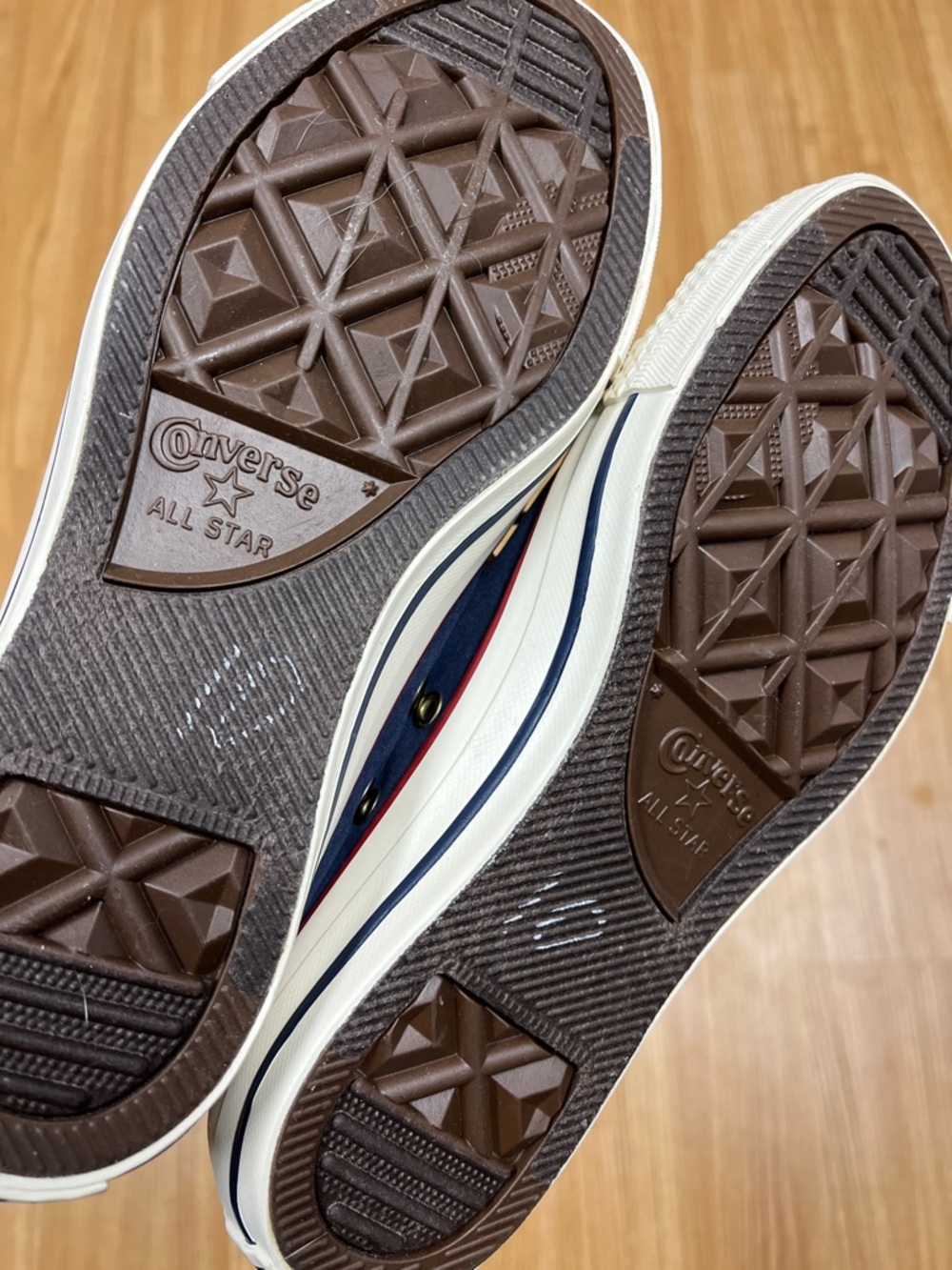 Converse Navy Canvas Low Top Sneakers Women’s 7.5 Shoreline NWOT - Picture 7 of 7
